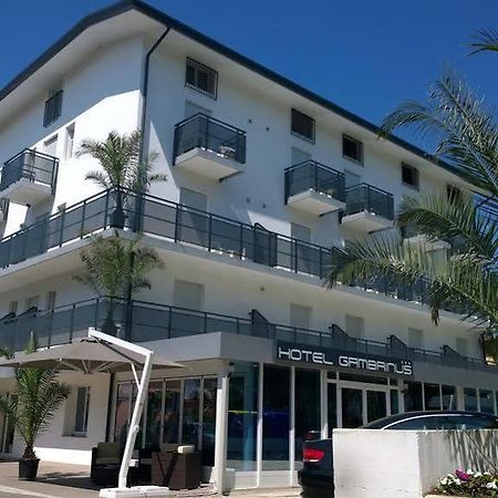 Hotel Gambrinus Lignano Sabbiadoro Exterior foto