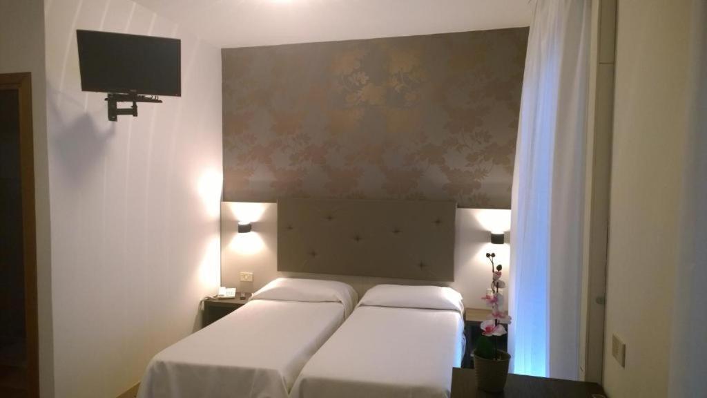 Hotel Gambrinus Lignano Sabbiadoro Exterior foto