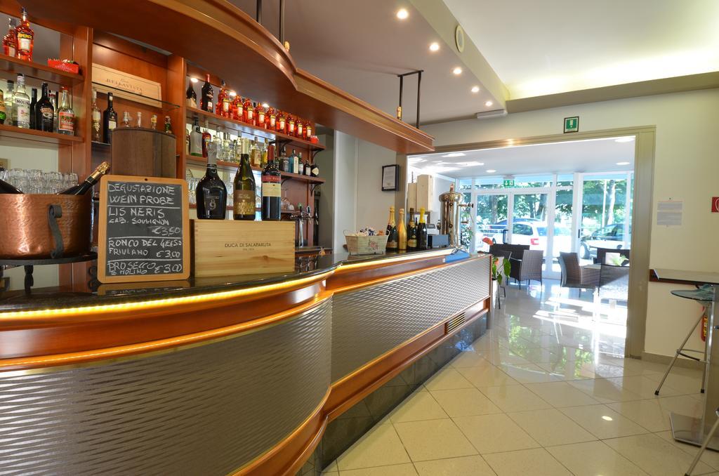 Hotel Gambrinus Lignano Sabbiadoro Exterior foto