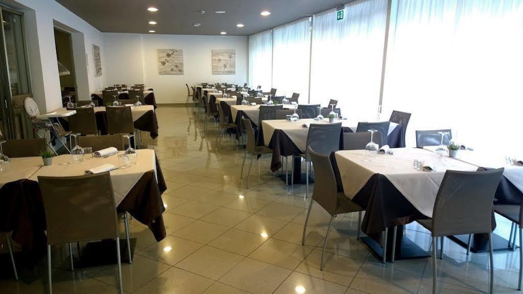 Hotel Gambrinus Lignano Sabbiadoro Exterior foto